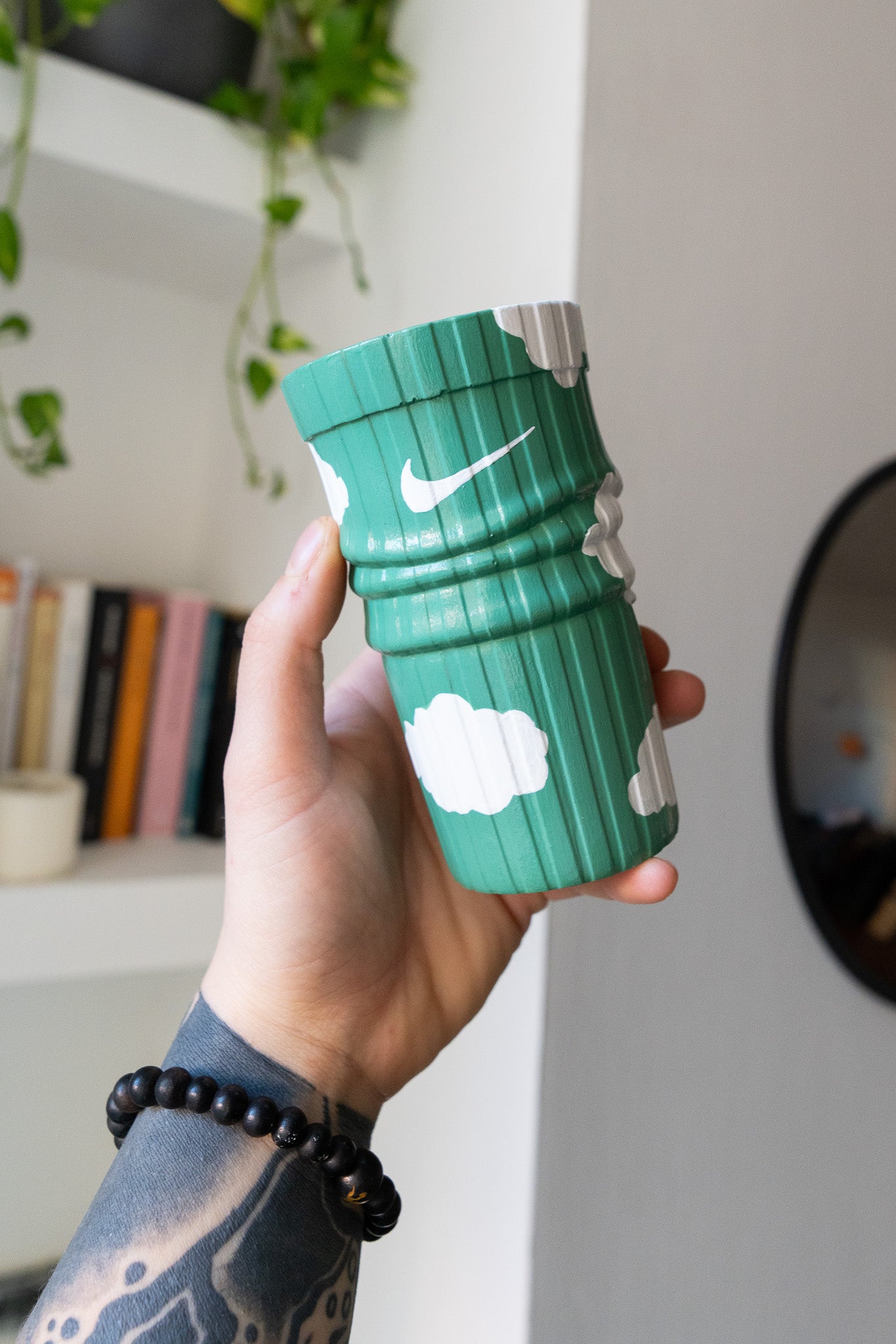 Vaso Nike Sock inspired Verde Salvia Clouds